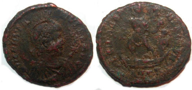 Valentinian II AE2 : Emperor on Galley