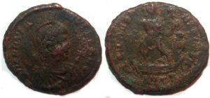 Valentinian II AE2 : Emperor on Galley