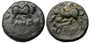 Tralleis Lydia Ae : Bull Butting Right / Bull Butting Left